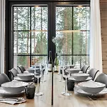 Ski-in & Out Luxe By Hilla *