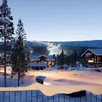 Daire Ski-in & Out Luxe By Hilla Levi
