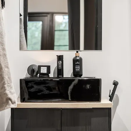 Ski-in & Out Luxe By Hilla Apartamento Levi