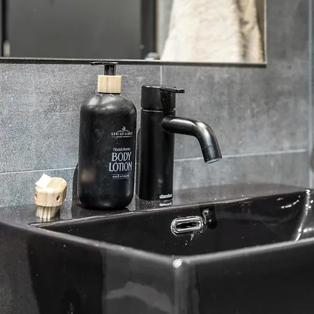 Ski-in & Out Luxe By Hilla *