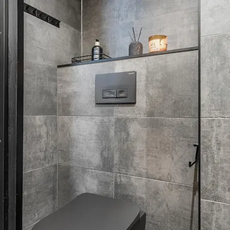 Ski-in & Out Luxe By Hilla